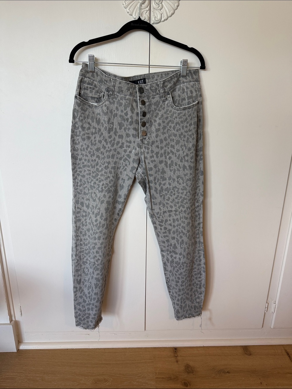 Kut from the Kloth Gray Leopard-Print High-Rise Button-Fly Jeans